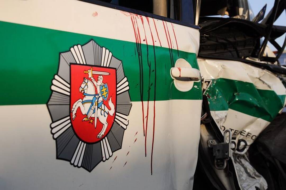 Sulaikytas policijos automobilį su „Mercedes“ taranavęs vairuotojas
