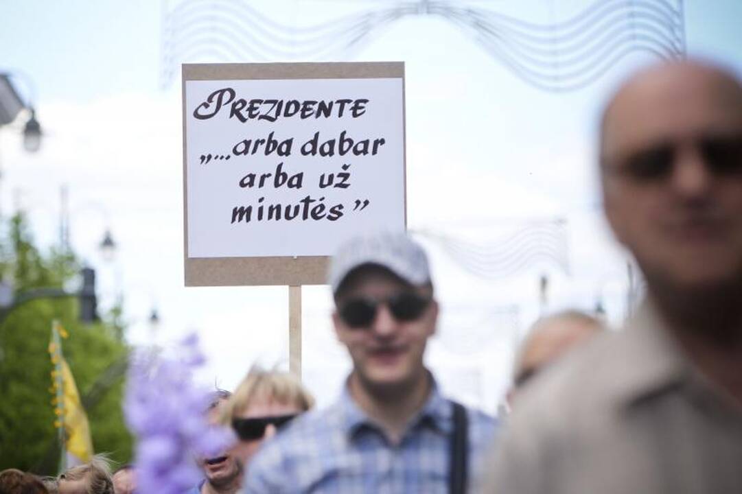 N.Venckienę palaikantys žmonės Vilniuje šaukėsi „tautos teismo“