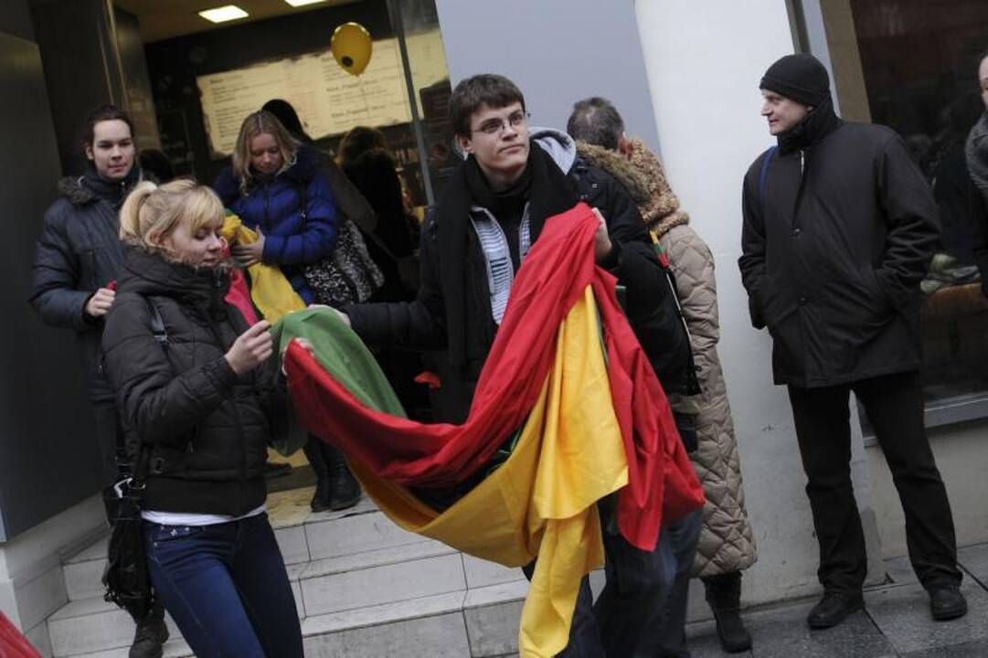Politikai ir menininkai drauge šventė Nepriklausomybės dieną