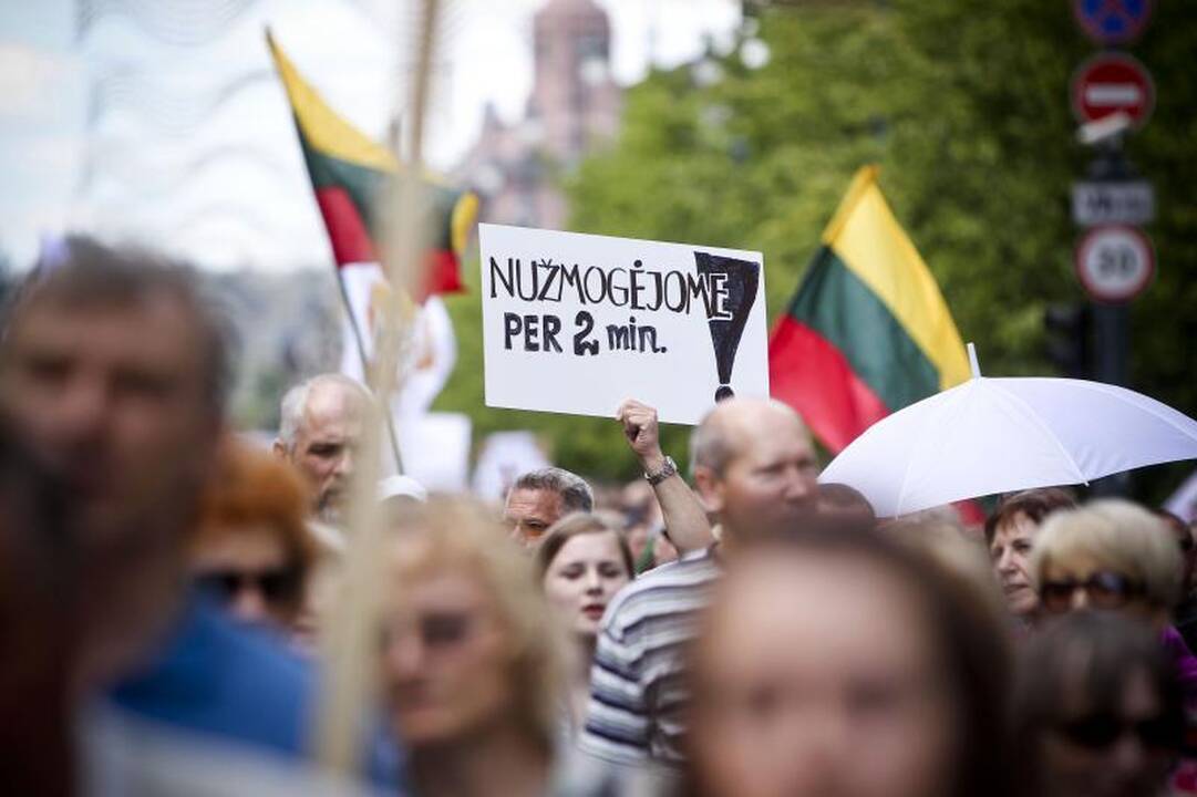 N.Venckienę palaikantys žmonės Vilniuje šaukėsi „tautos teismo“
