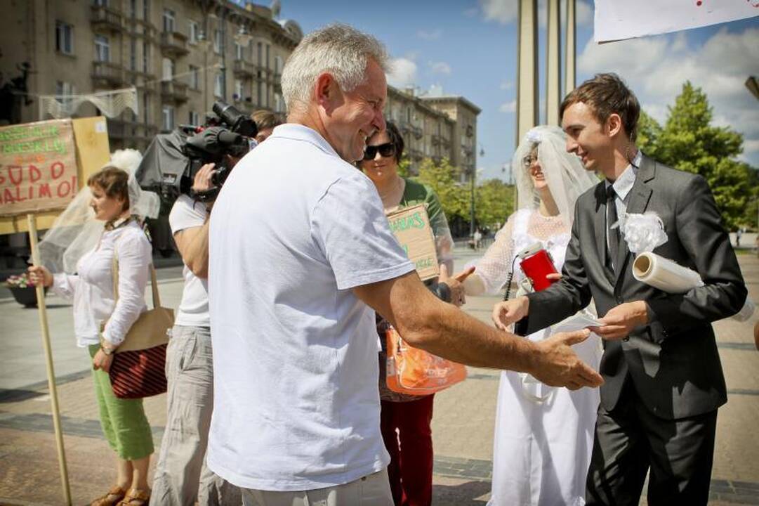 Aktorius V.Klimas atgulė Lėbartų kapinėse
