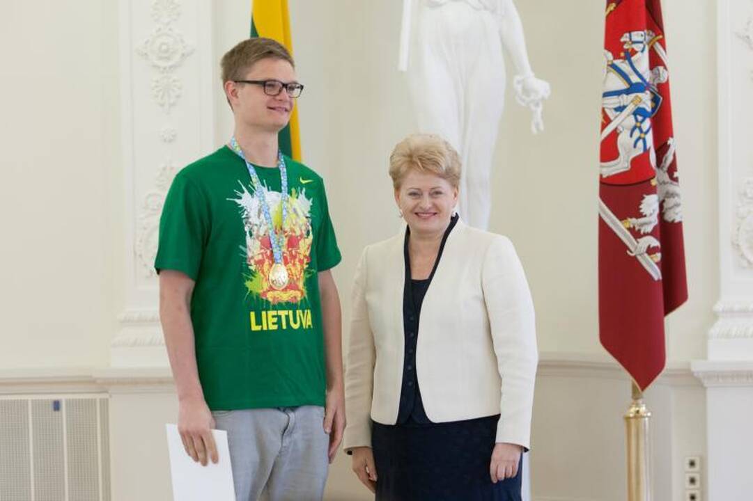 Prezidentė pasveikino Lietuvos jaunimo krepšinio rinktinę