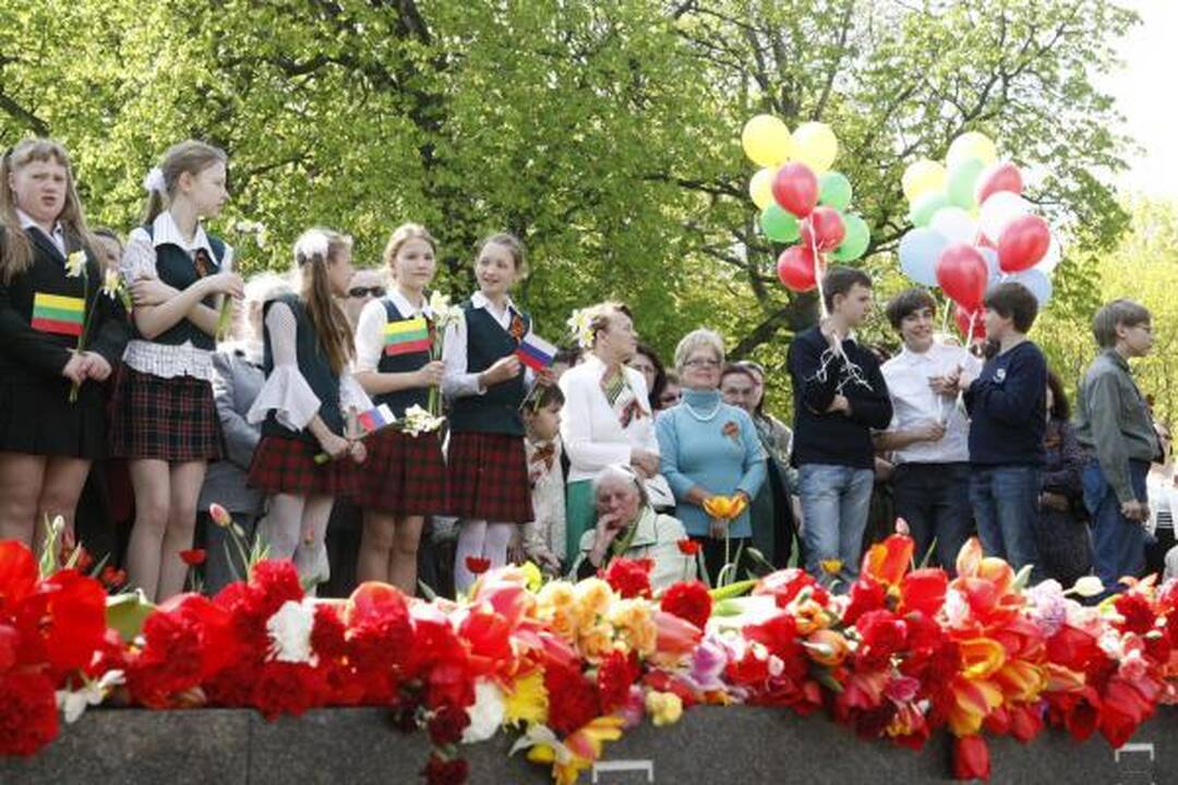 Pergalės diena Klaipėdoje: gėlės ir padėkos veteranams