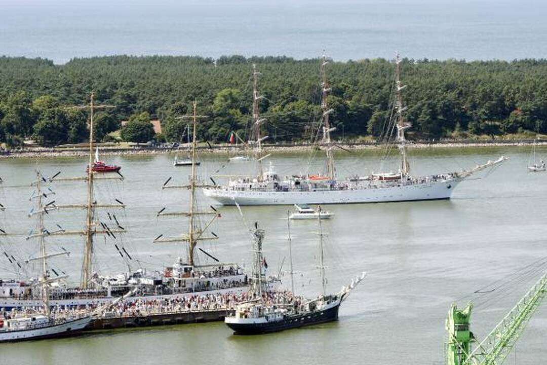 Klaipėda išlydėjo burlaivius (papildyta)