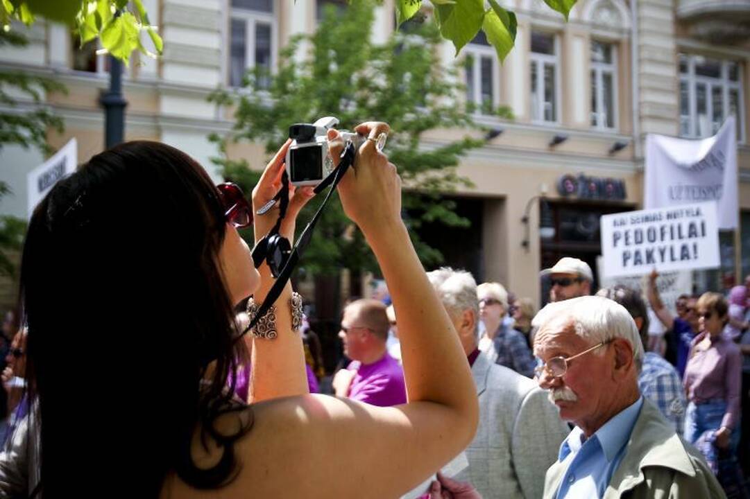 N.Venckienę palaikantys žmonės Vilniuje šaukėsi „tautos teismo“