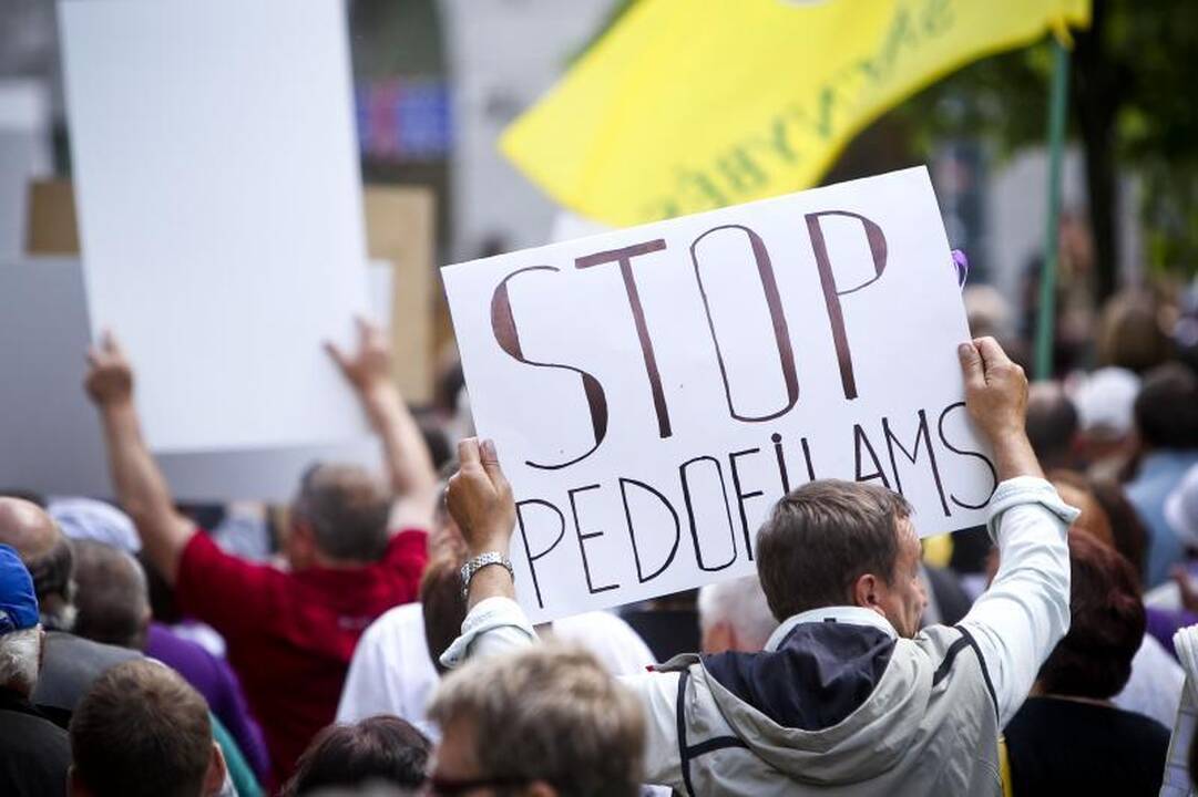 N.Venckienę palaikantys žmonės Vilniuje šaukėsi „tautos teismo“