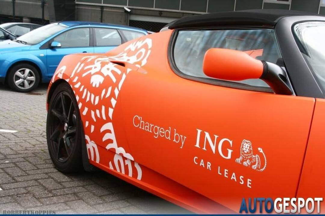 Nauja superautomobilių tendencija – tik matiniai atspalviai