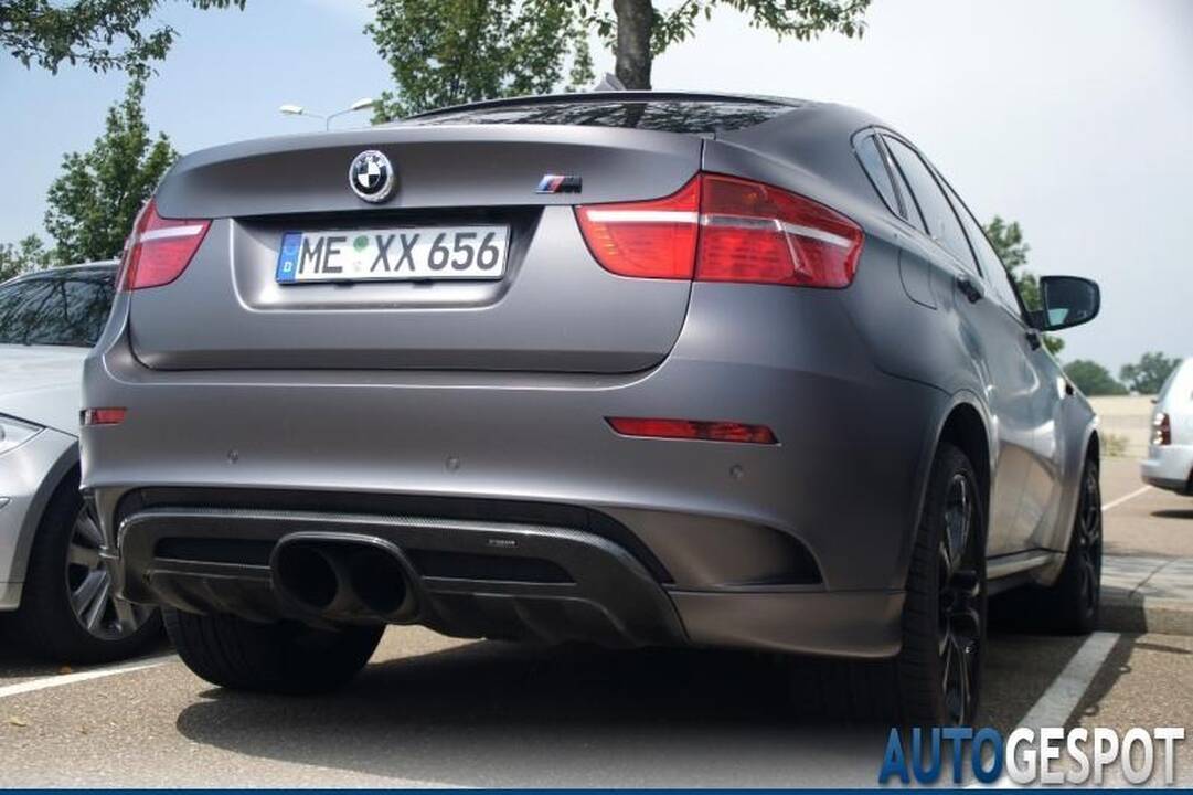 Nauja superautomobilių tendencija – tik matiniai atspalviai