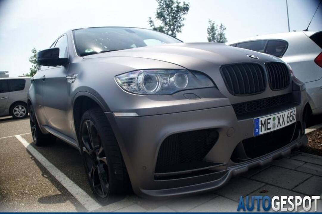 Nauja superautomobilių tendencija – tik matiniai atspalviai