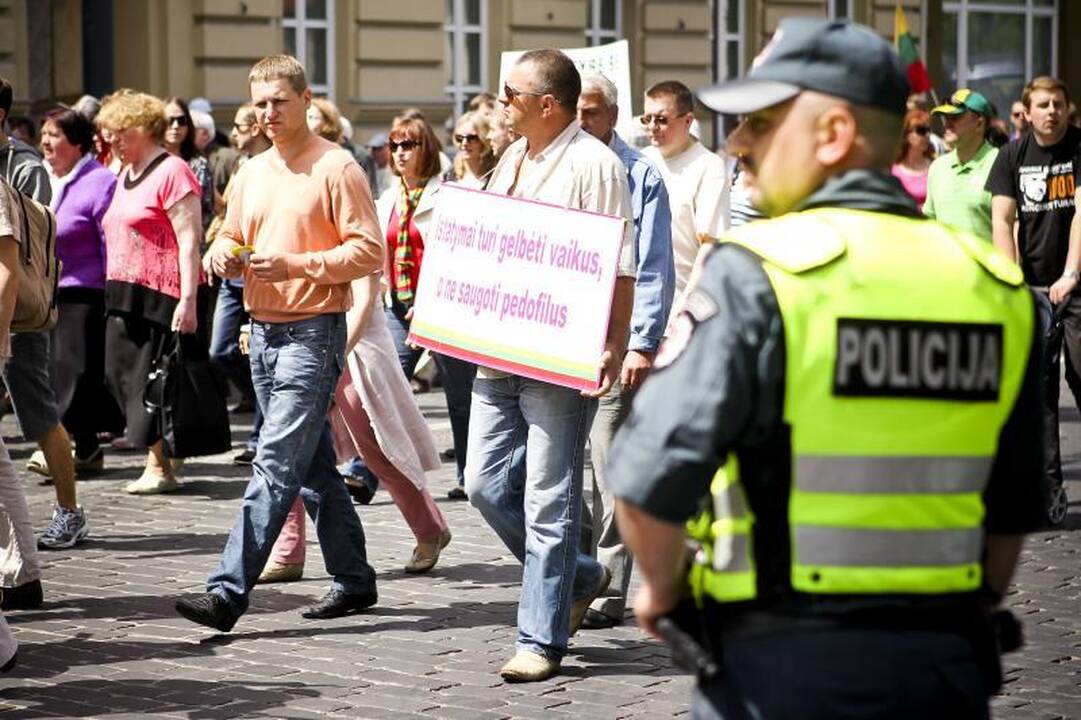 N.Venckienę palaikantys žmonės Vilniuje šaukėsi „tautos teismo“