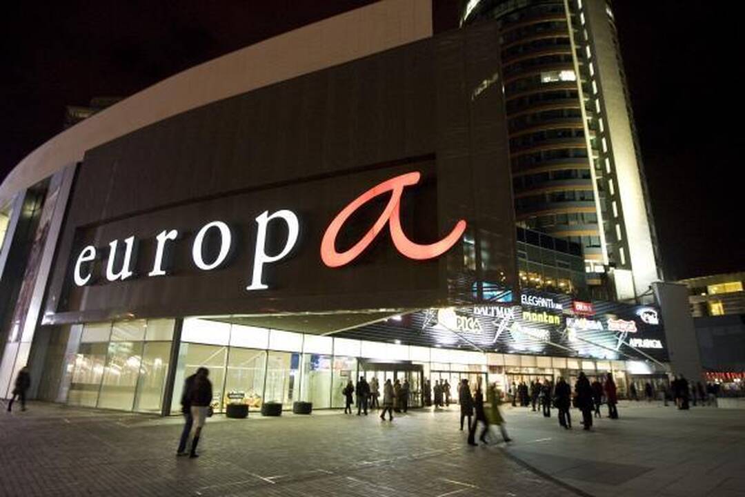 Kultūringas naktinis apsipirkimas „Europoje“