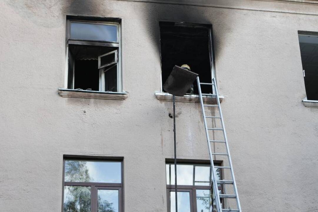 Klaipėdoje, Stasio Šimkaus gatvėje, užsiliepsnojo butas