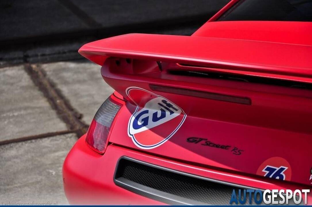 Nauja superautomobilių tendencija – tik matiniai atspalviai