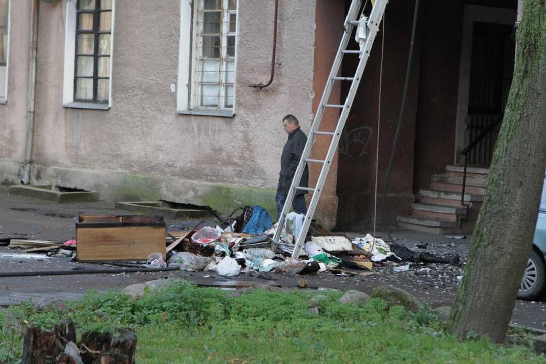 Klaipėdoje, Stasio Šimkaus gatvėje, užsiliepsnojo butas