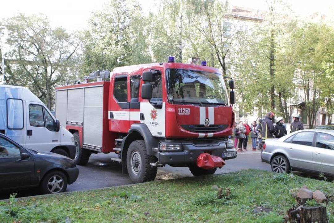 Klaipėdoje, Stasio Šimkaus gatvėje, užsiliepsnojo butas