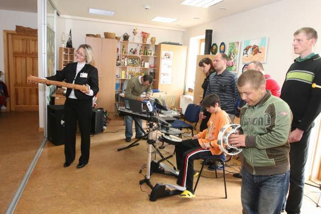 Klaipėdos choro dovanoti instrumentai pasiekė neįgaliuosius