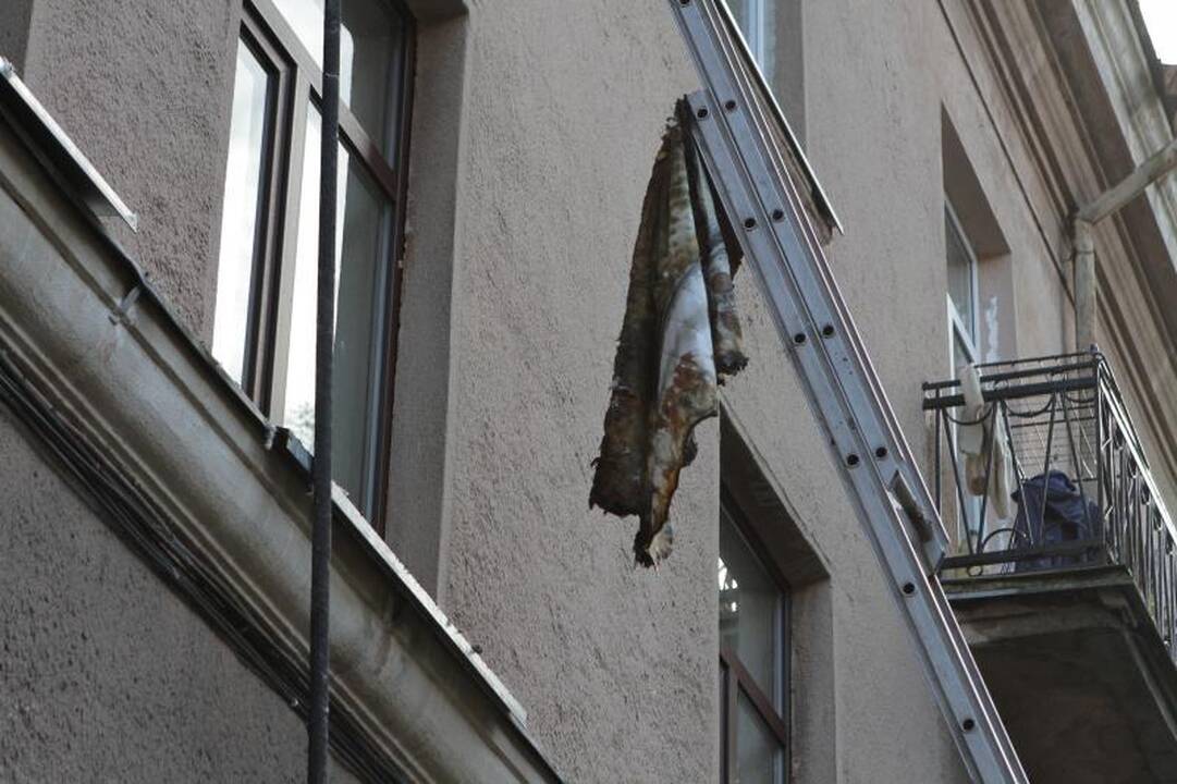 Klaipėdoje, Stasio Šimkaus gatvėje, užsiliepsnojo butas