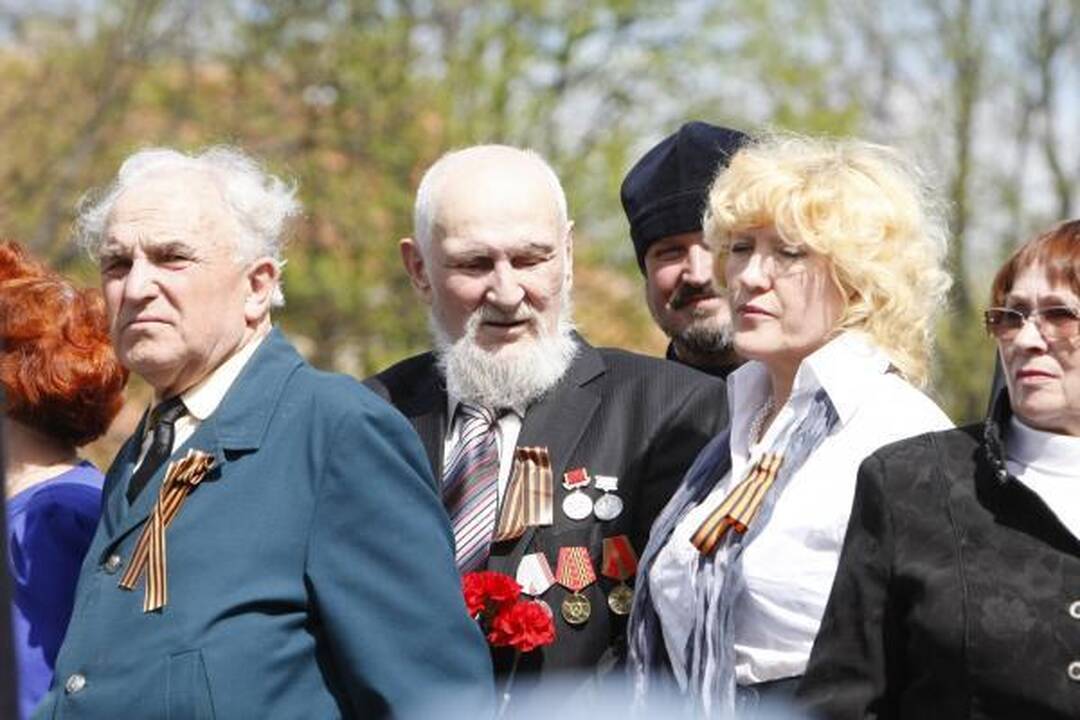 Pergalės diena Klaipėdoje: gėlės ir padėkos veteranams