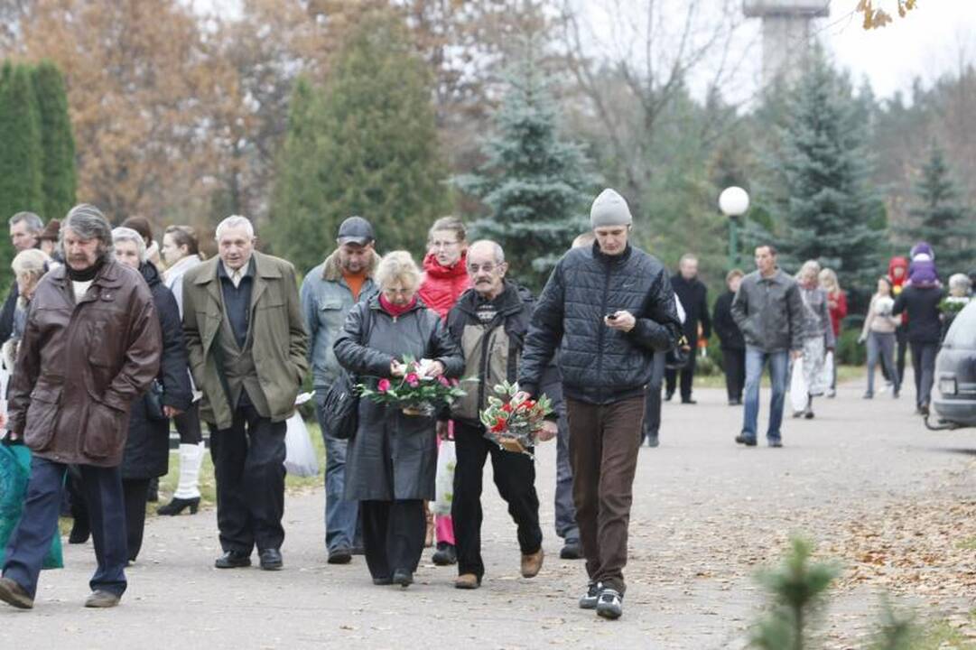 Lėbartų kapinėse – minios klaipėdiečių  