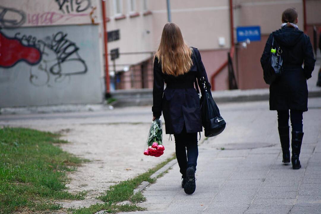 Mokytojų diena - auklėtinių gėlės ir sveikinimai