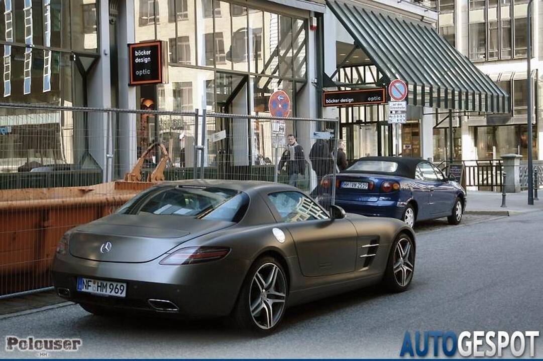 Nauja superautomobilių tendencija – tik matiniai atspalviai
