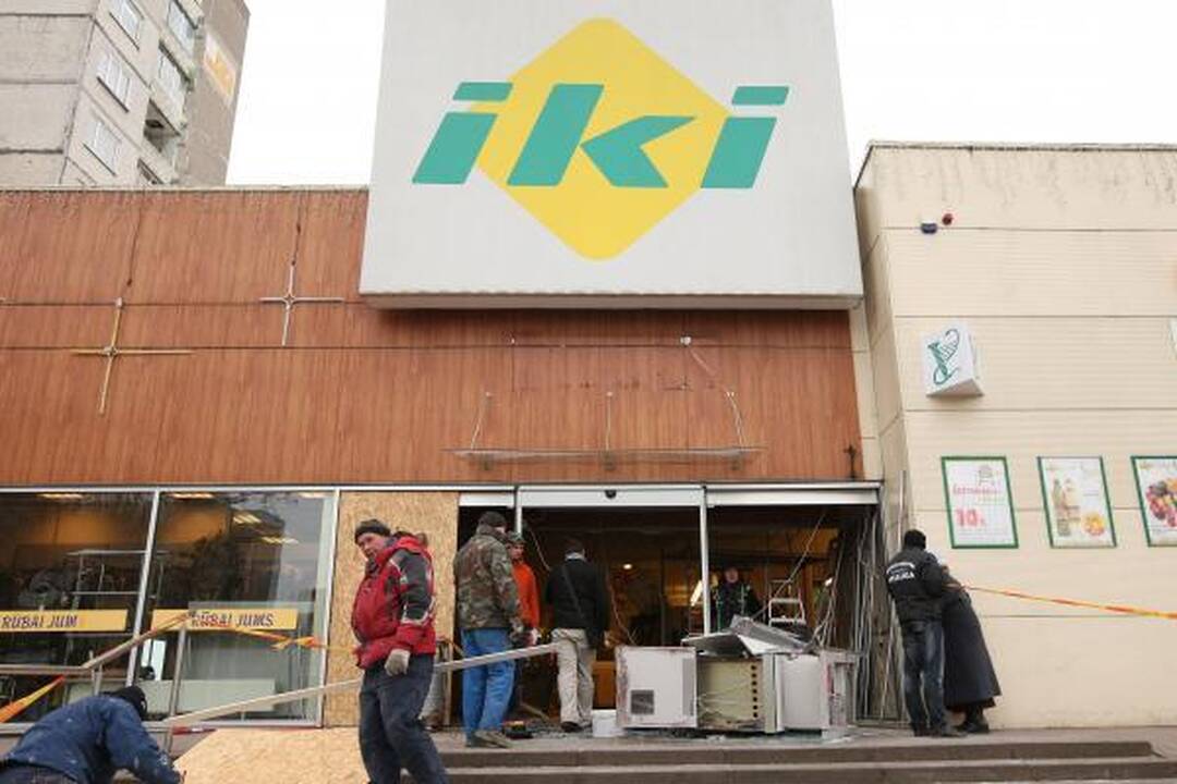 Prie "Iki" bankomato sprogdinimu įtariamas vyras sulaikytas Lenkijoje