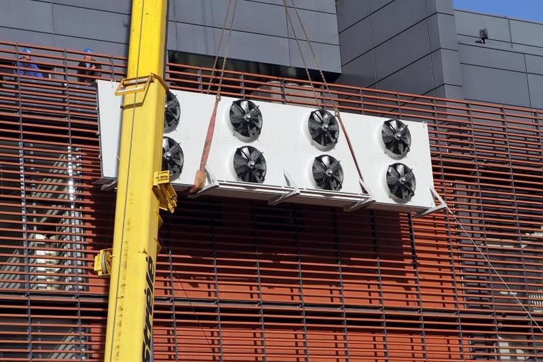 Klaipėdos arenoje skubama sumontuoti ledo įrangą