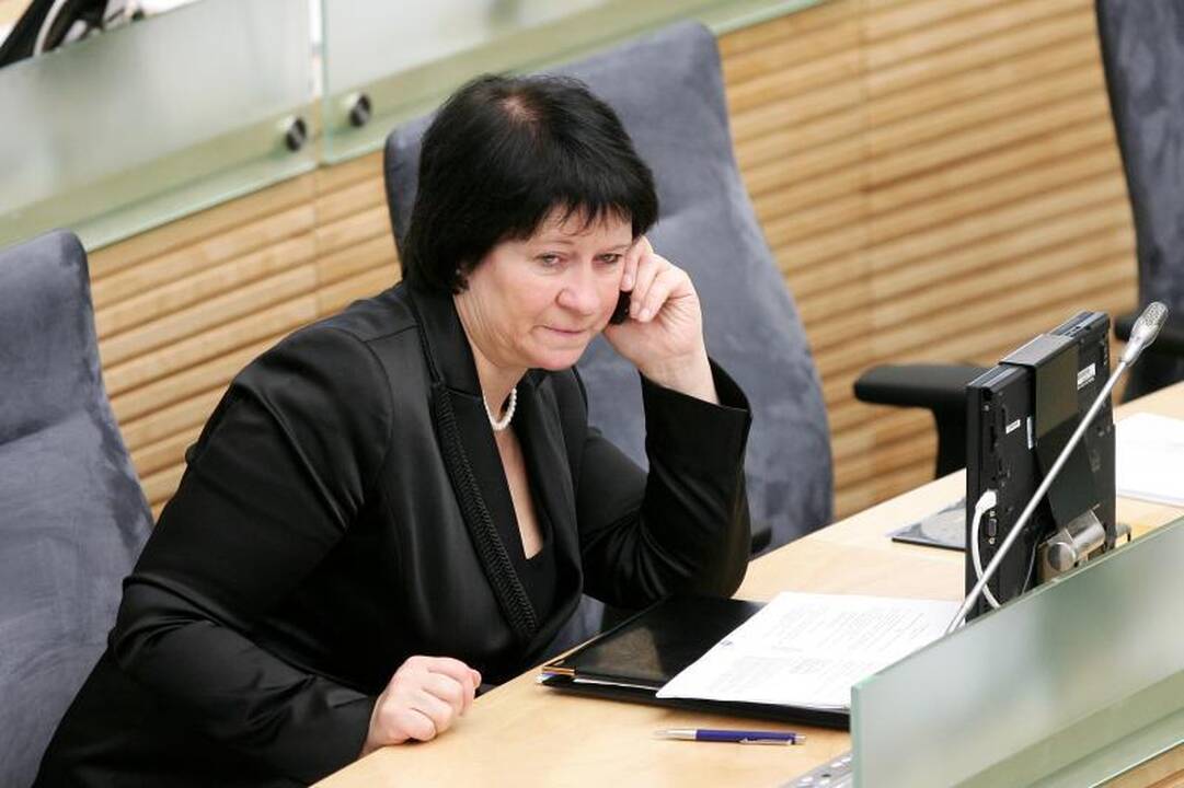 V.Baltraitienė traukiasi iš komisijos dėl N.Venckienės neliečiamybės