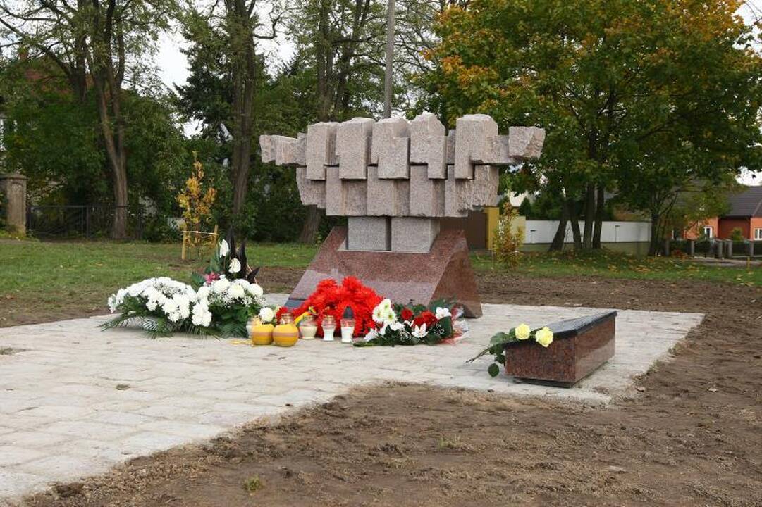 Žaliakalnyje – paminklas partizanų vadui A.Ramanauskui-Vanagui