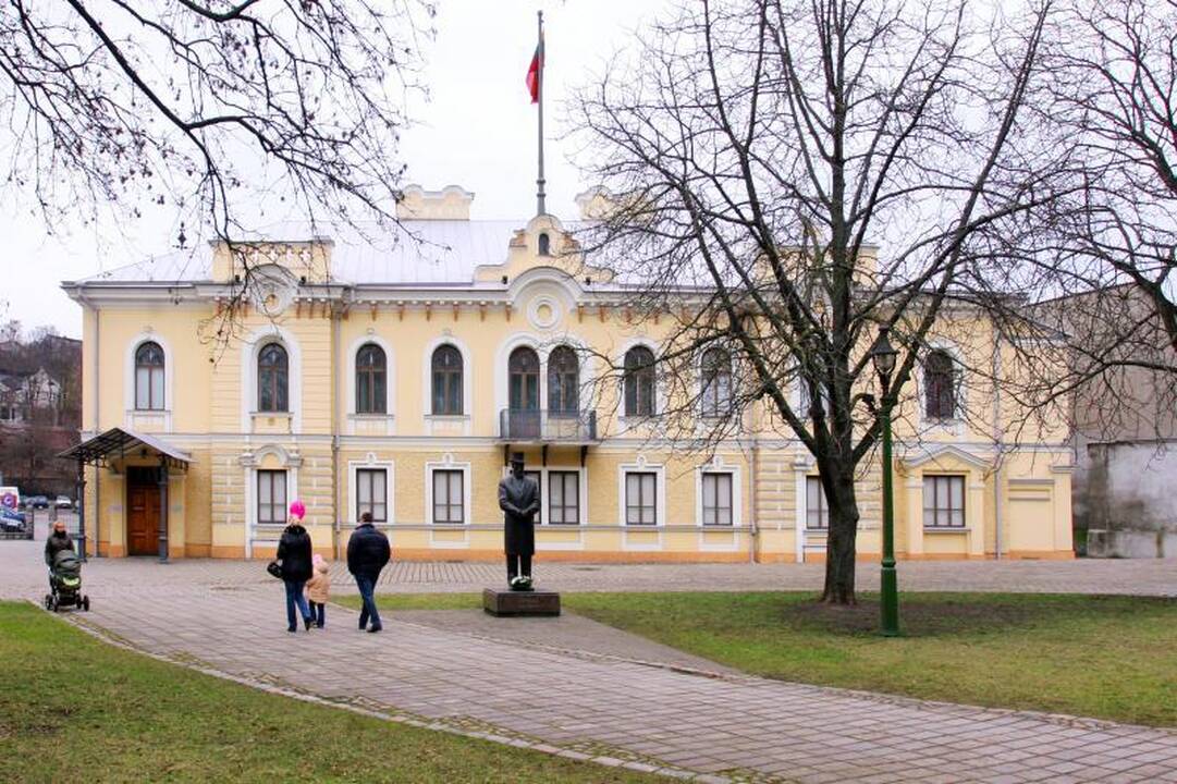 Vasario 16-oji artėja: pasveikinkim vieni kitus