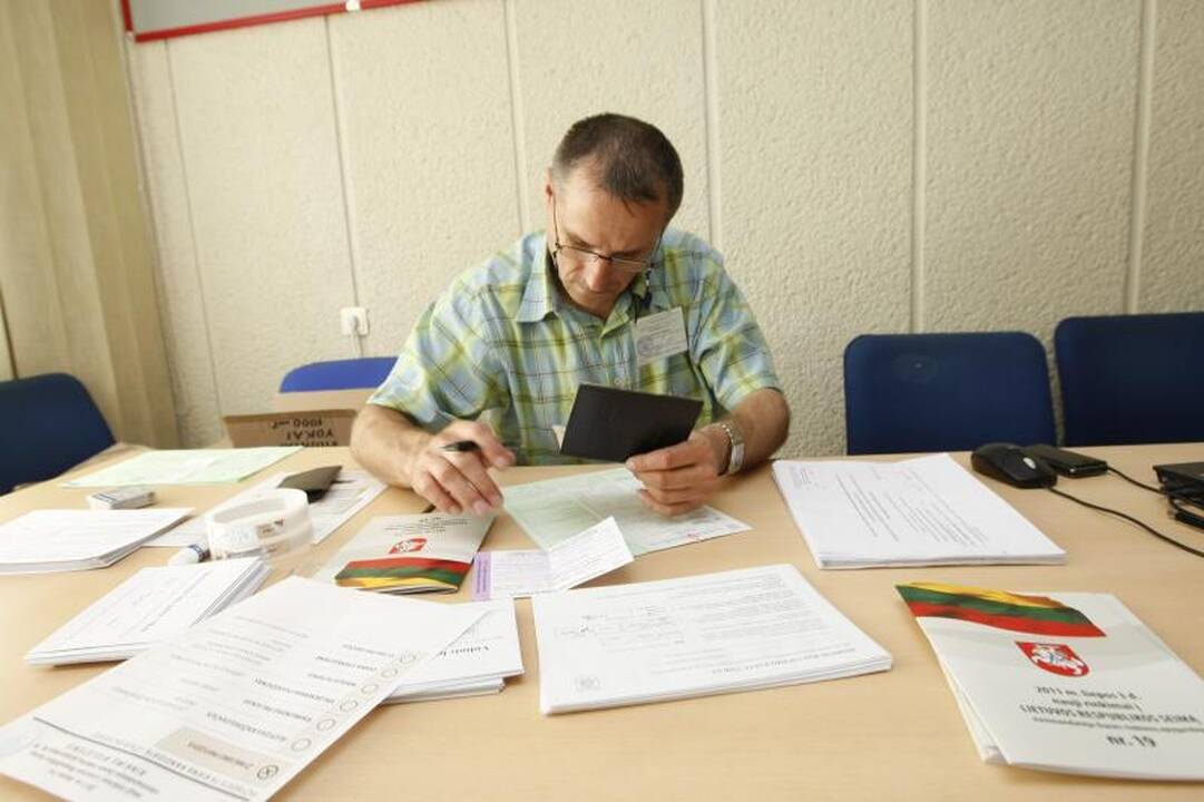 Seimo rinkimai: rinkėjai pasyvūs, kandidatai rašo skundus