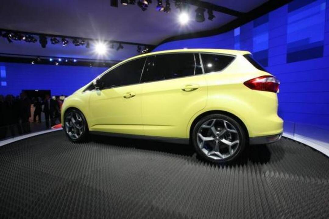 Ženevoje – „Ford“ naujienos (papildyta)