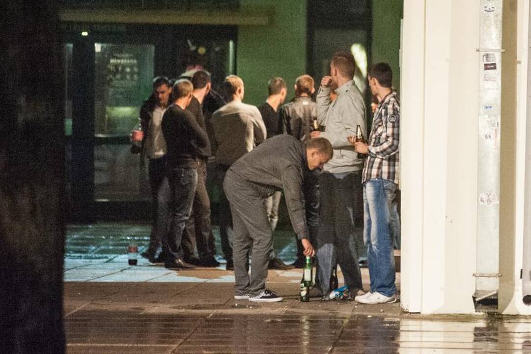 Rugsėjo pirmosios vakaro siautulį Kaune atšaldė lietus
