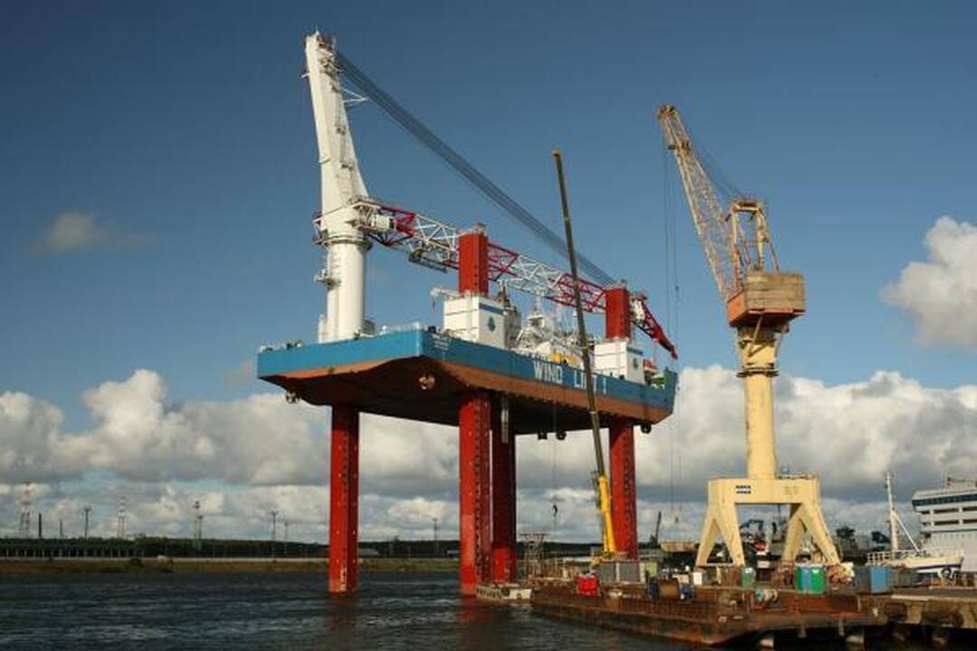 Vakarų laivų gamykloje tikrinamas laivas „WindLift1“