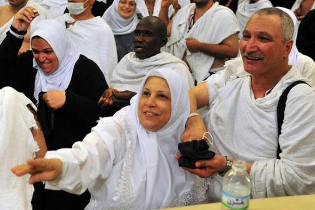Trečiąją hadžo dieną vyksta akmenų mėtymo į Šėtoną ritualas ir gyvulių aukojimas