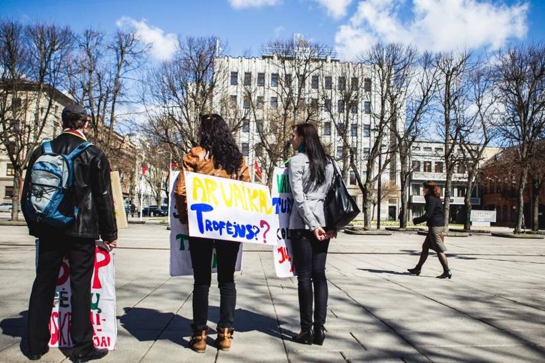Valstybės politika nusivylę piketuotojai: ar vaikas – trofėjus?