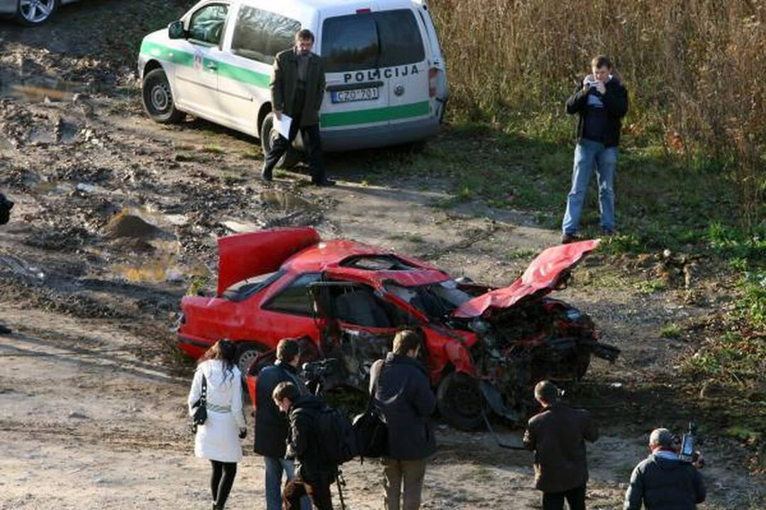Aleksoto aerodrome lenktynės su vėju baigėsi dviejų žmonių mirtimi (papildyta)