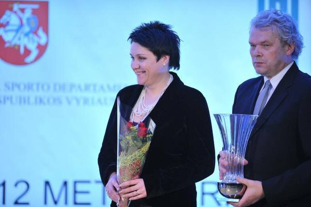 Elegancija spindėjusi R. Meilutytė: jaudinausi labiau nei baseine