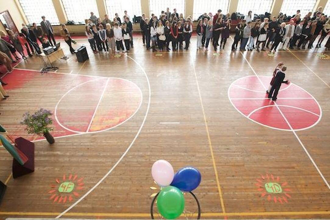 Vilniaus mokyklose nuskambėjo paskutinis skambutis