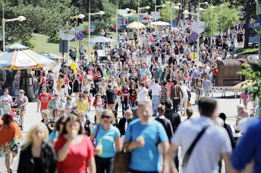 Palangiškiais tapę rusai pasigenda pramogų