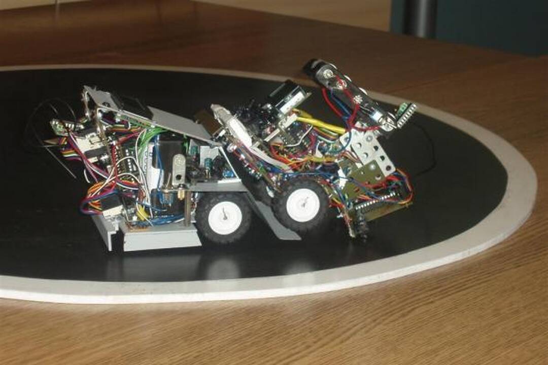 Kauno kolegijoje – robotukų kovos