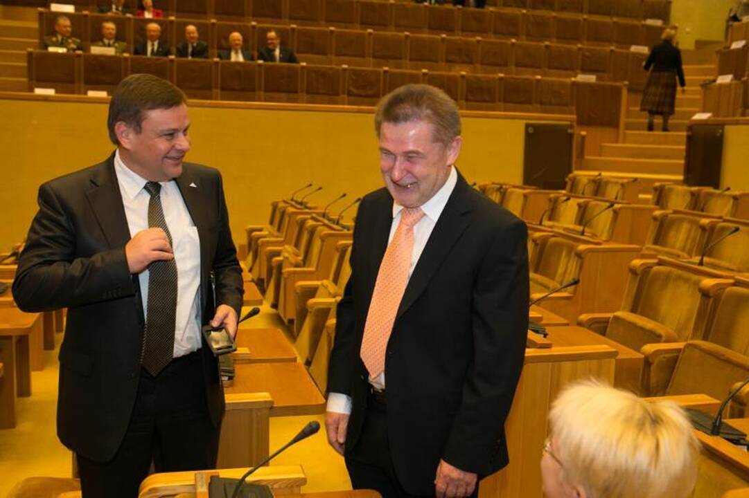 Prisaikdinti 135 naujojo Seimo nariai   