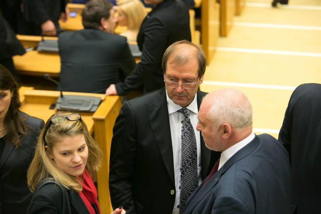 Prisaikdinti 135 naujojo Seimo nariai   
