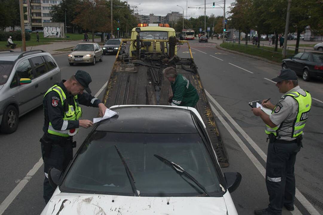 Vilniuje neblaivus jaunuolis sudaužė tris automobilius