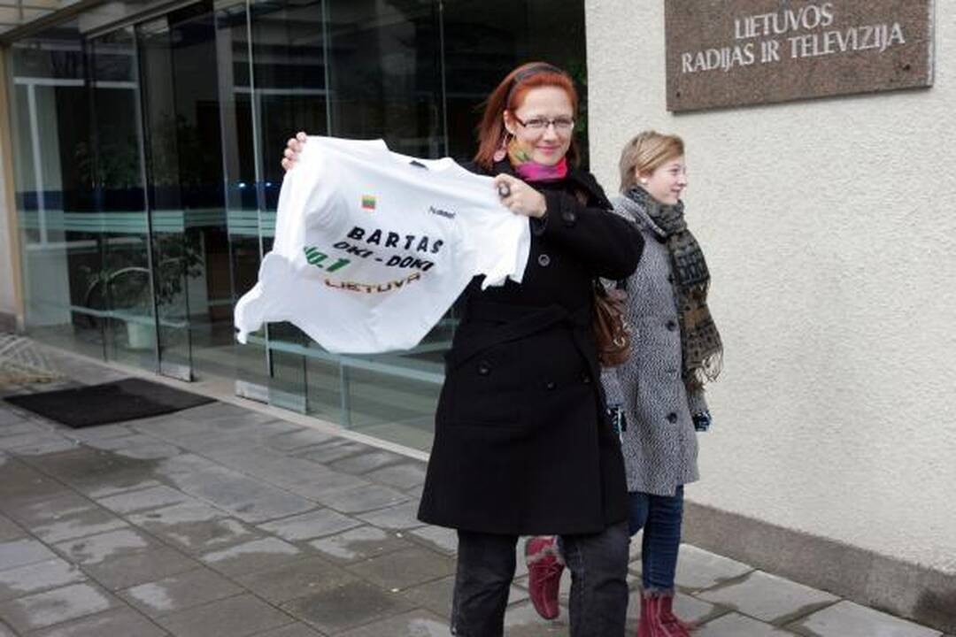Į "Euroviziją" išlydėtas Bartas: viskas bus "Oki-doki"