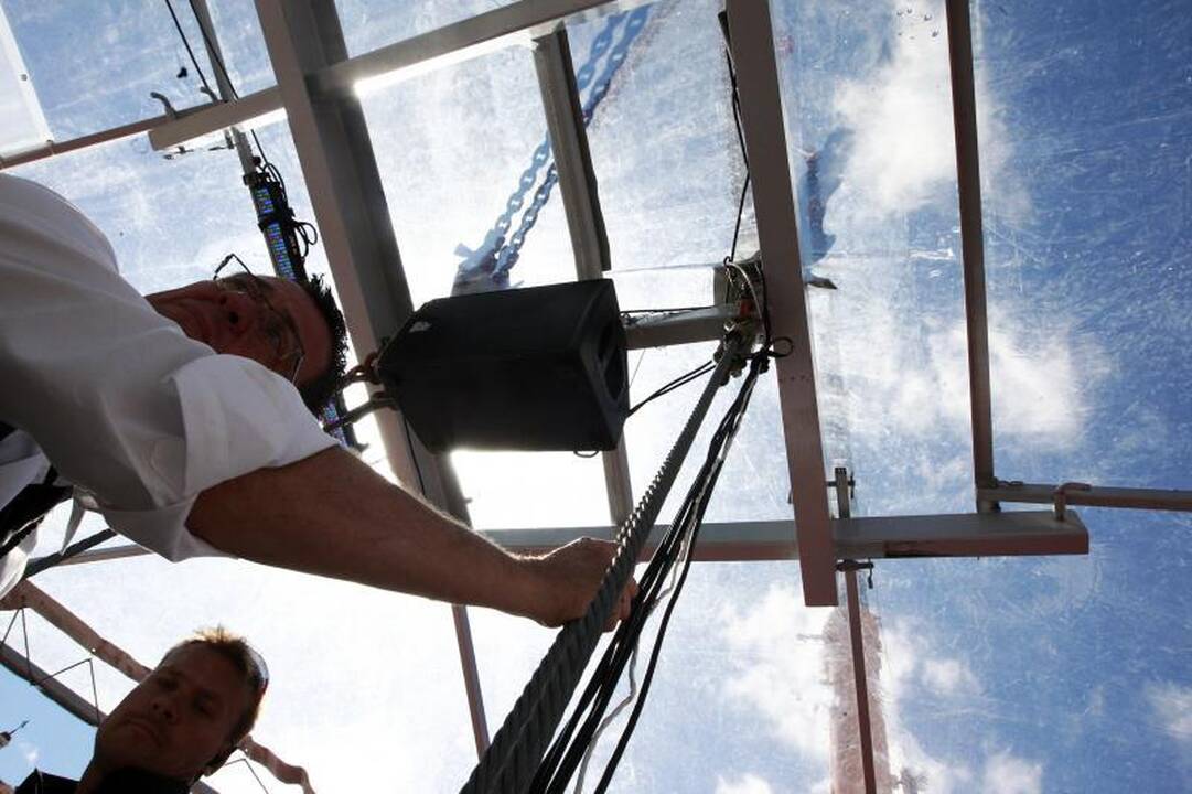 Dangaus restoranas Vilniuje: priešpiečiai 50 m aukštyje 