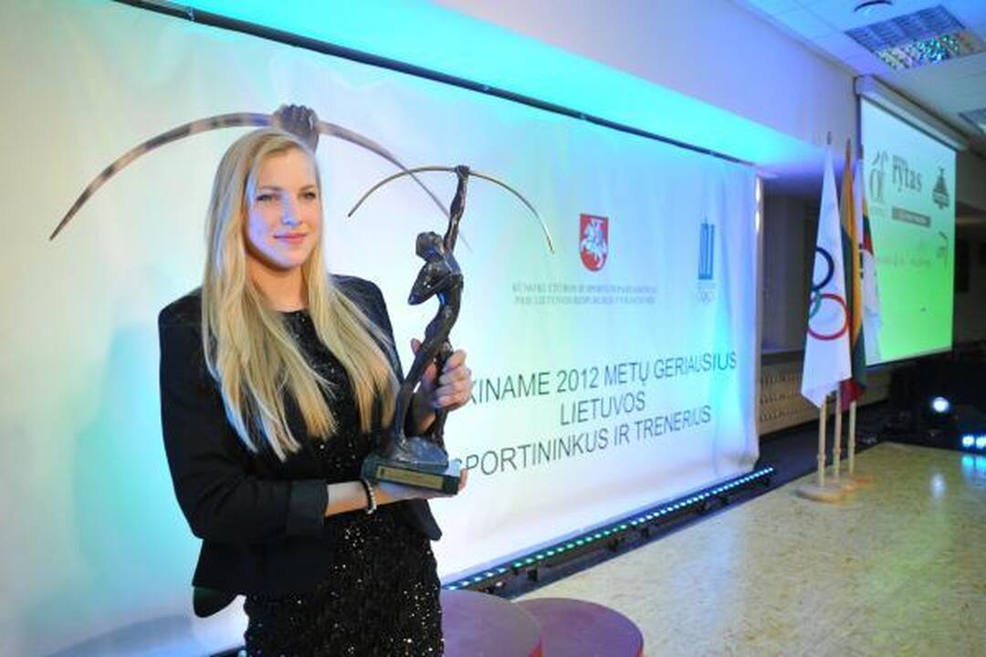 Elegancija spindėjusi R. Meilutytė: jaudinausi labiau nei baseine