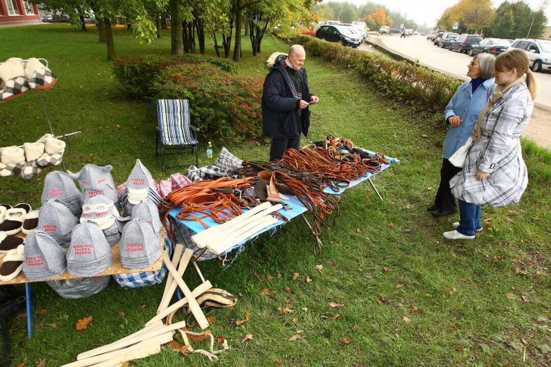 „Sprendimų ratas“: medžioklės trofėjai ir elnių kvieslių varžybos