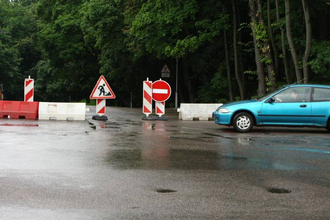 Teks apsišarvuoti kantrybe: nuo pirmadienio uždaryta Parodos gatvė