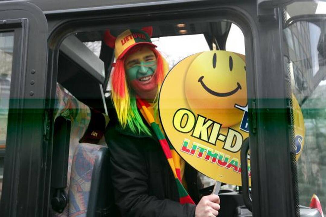 Į "Euroviziją" išlydėtas Bartas: viskas bus "Oki-doki"